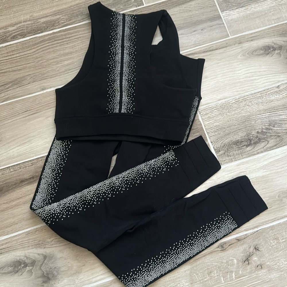 New never worn fabletics set
